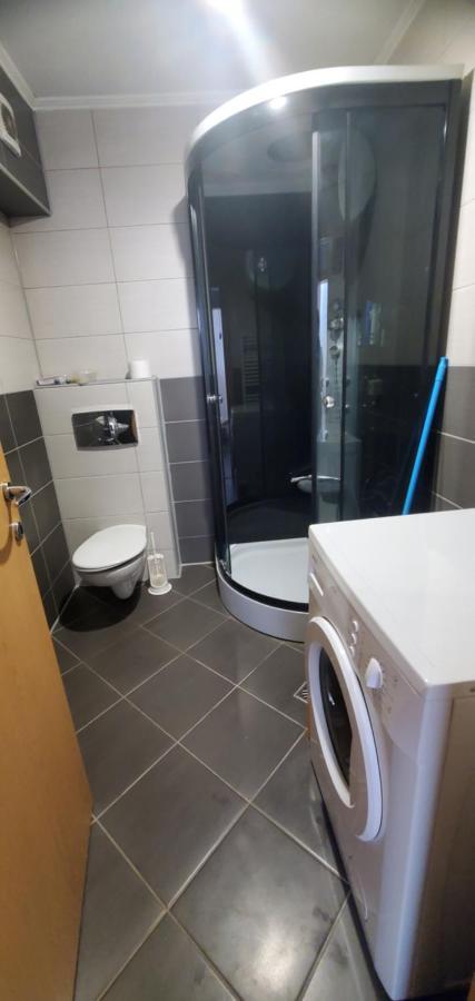 Sleep And Drive White Apartment Sarajevo Luaran gambar