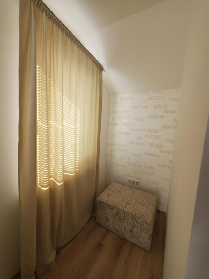 Sleep And Drive White Apartment Sarajevo Luaran gambar